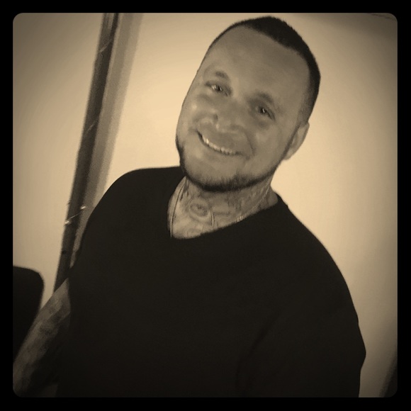 Meet your Posher, Robert - Picture 1 of 1